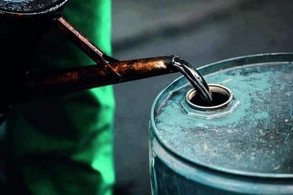 Crude Oil Hits 10-Month High at $92 Per Barrel, US Inventories Fluctuate